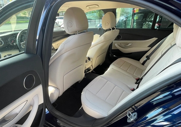 Mercedes-Benz Klasa E cena 132900 przebieg: 57900, rok produkcji 2019 z Chojnice małe 172
